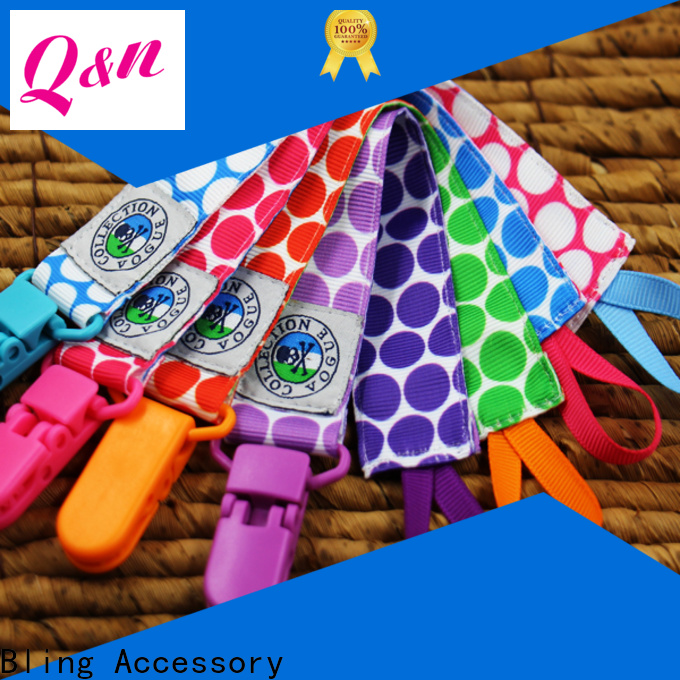Wholesale customized baby pacifier clip from China