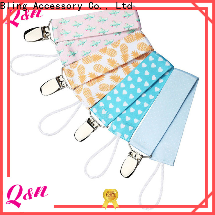 Hot Selling customized baby pacifier clip manufacturer