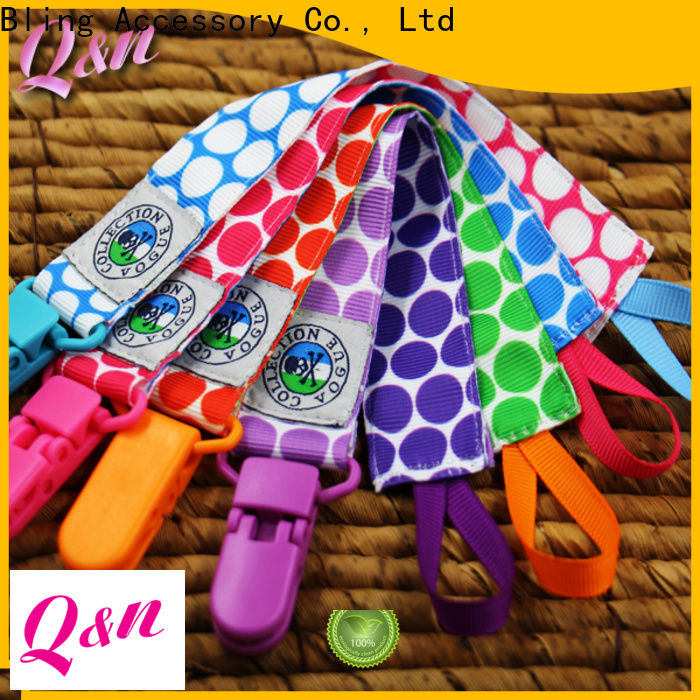 Factory Price customized baby pacifier clip manufacturer