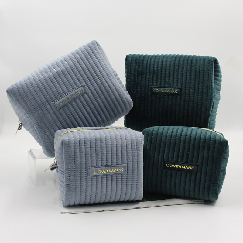Q&n Unveils Adorable Plush Makeup Bag, Capturing Hearts on Google Trends