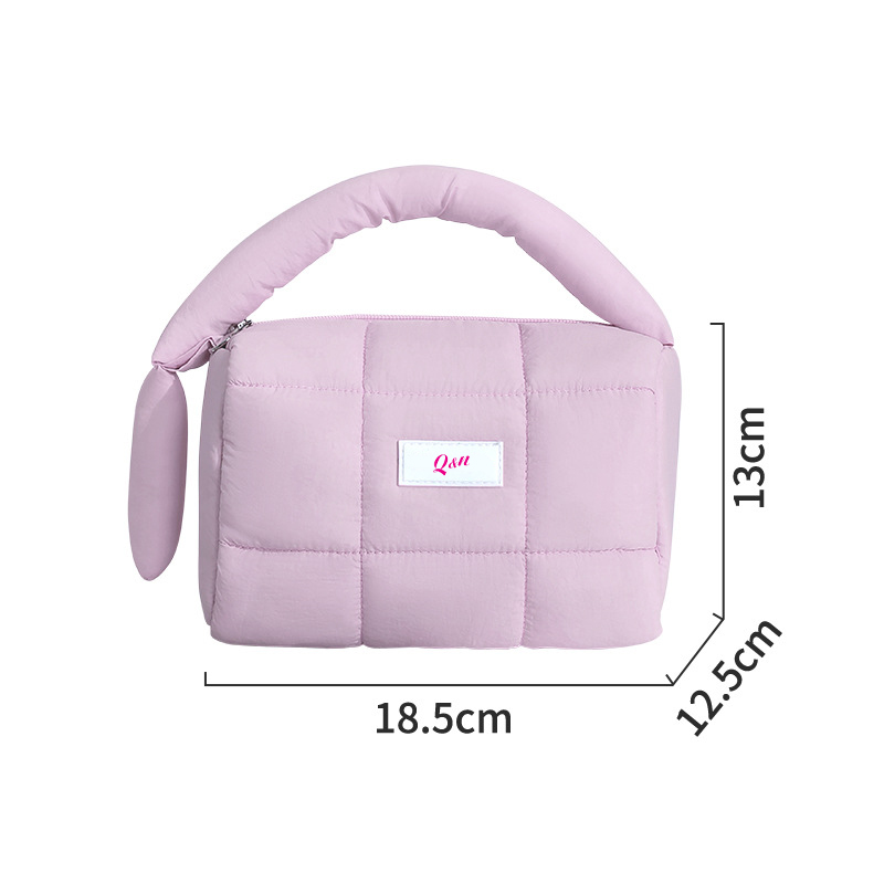Large Capacity Makeup Storage Women's Quilted Makeup Bag Private Label Fashion Travel Cosmetic Bag with Zipper Closure