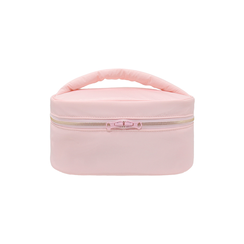 What types of cosmetic bags are most popular in 2025?