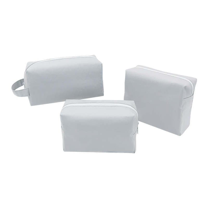 What makes personalized cosmetic bags suitable for every occasion?