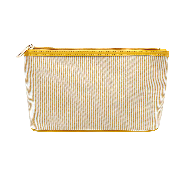 How to Choose the Perfect Makeup Bag for Your Essentials?