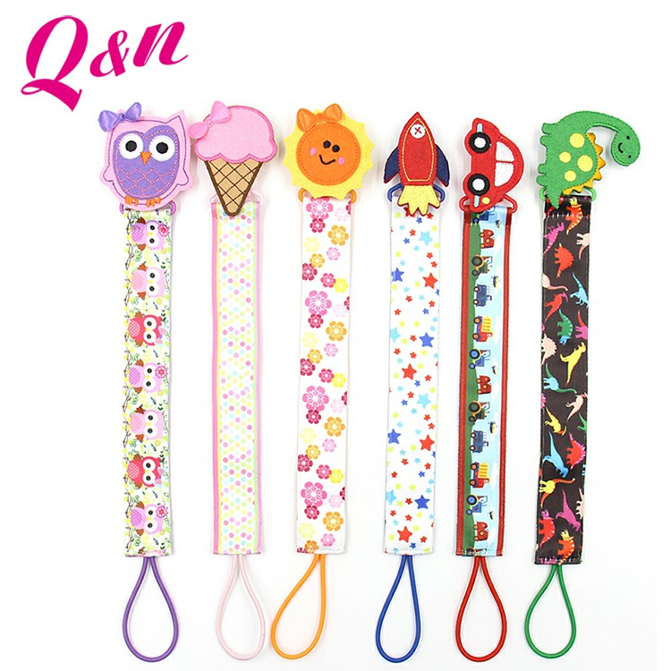Good Selling customized baby pacifier clip from China